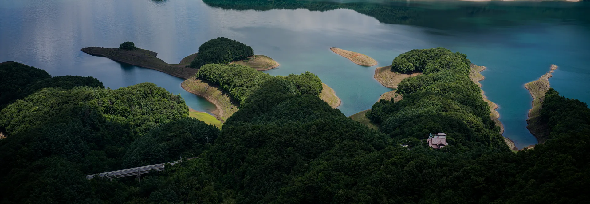 Akeobong, Where the Ridges Slip into Chungju Lake
