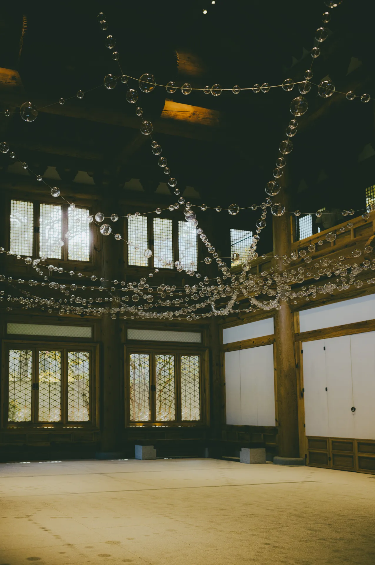 Sunhyewon in September: Hanok, Gold and a Web of Glass